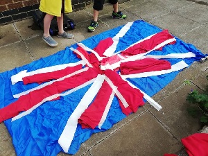 Union Jack made from clothing des 3