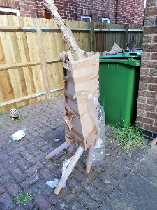Giraffe made from cardboard boxes des 4