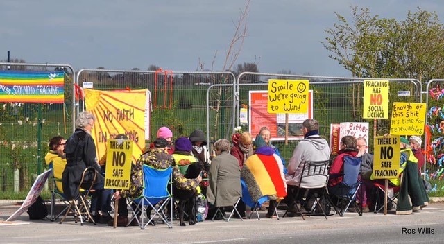 Faith protestors at the fracking site in lancashire credit Ros Wills